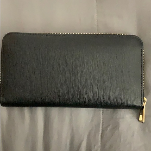 Furla zip around wallet - Picture 2 of 3